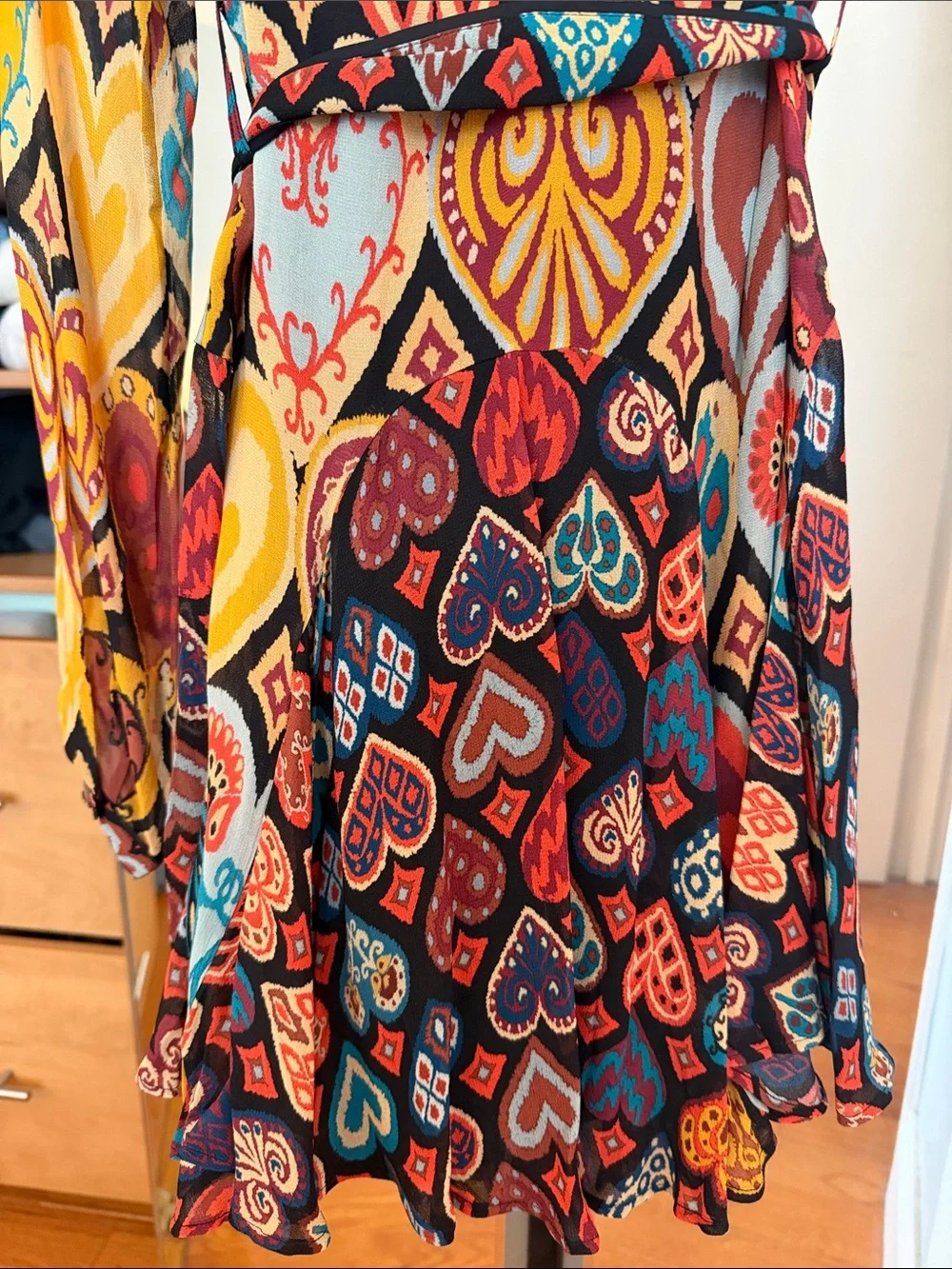 FARM Rio Black Multicolor Long-Sleeve Printed Wrap Dress